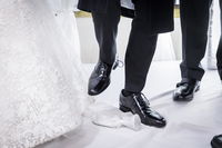 "אנחנו דואגים לחתן ולכלה לדברים שלהם הם נזקקים"