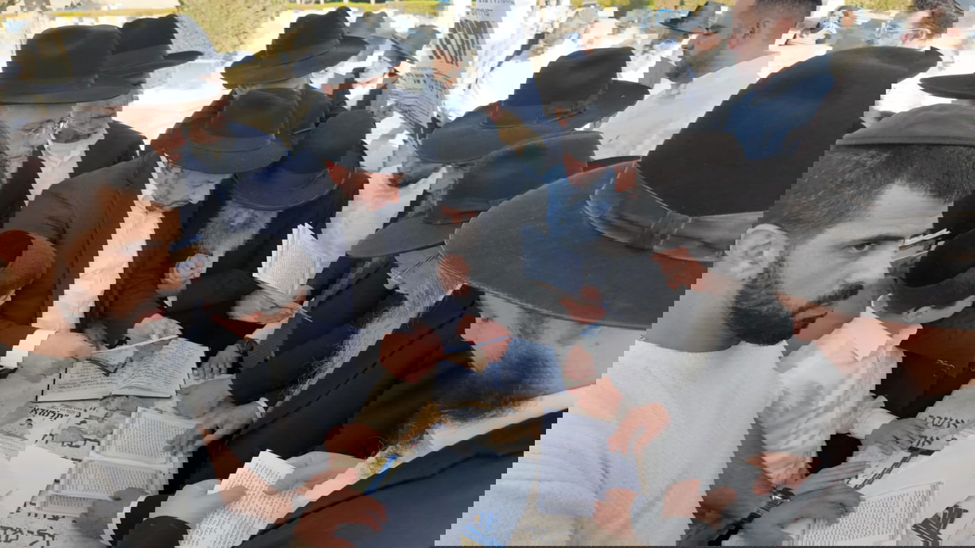 הגר"מ צדקה בעליה לציון אביו זצ"ל ביום ההילולא