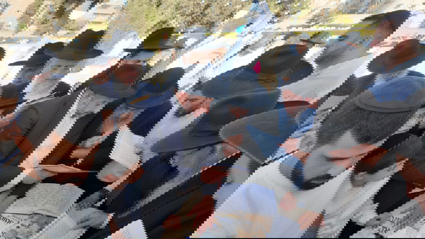 הגר"מ צדקה בעליה לציון אביו זצ"ל ביום ההילולא