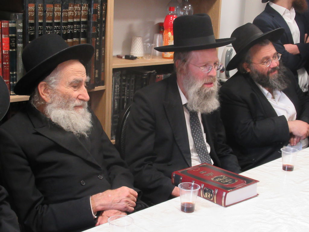 מסיבת לחיים לרגל הוצאת ספרו של הגרי"מ דזימיטרובסקי 