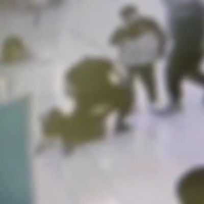 תלמיד זרק עיפרון בבית ספר במזרח ירושלים; כך הגיב המורה | תיעוד סוער