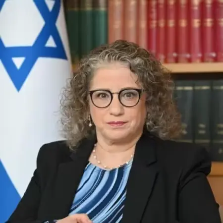 שגרירת ישראל במקסיקו, עינת קרנץ נייגר