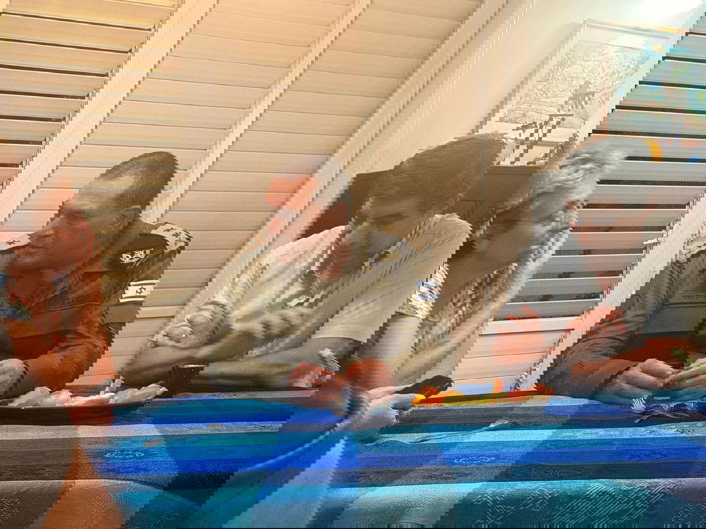 הרמטכ"ל בביקור בבית משפחת גולדין