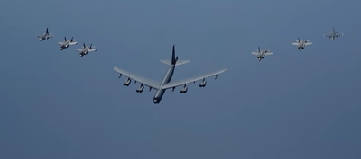ה-B-52 באוויר