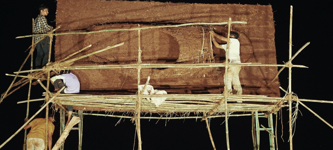 תהליך הקמת השלט