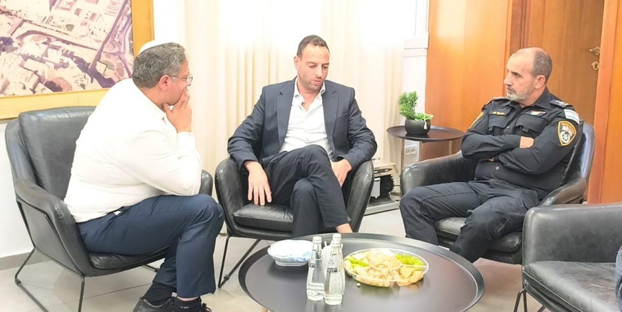 המפגש עם השר והמפכ"ל