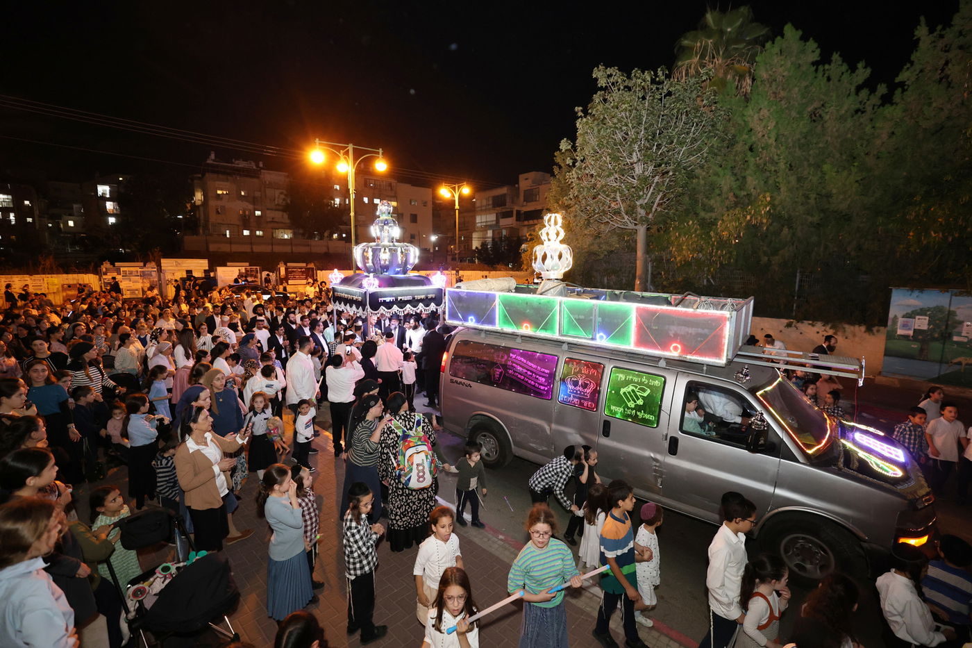 הכנסת ס"ת לקהילת 'חזון יוסף'