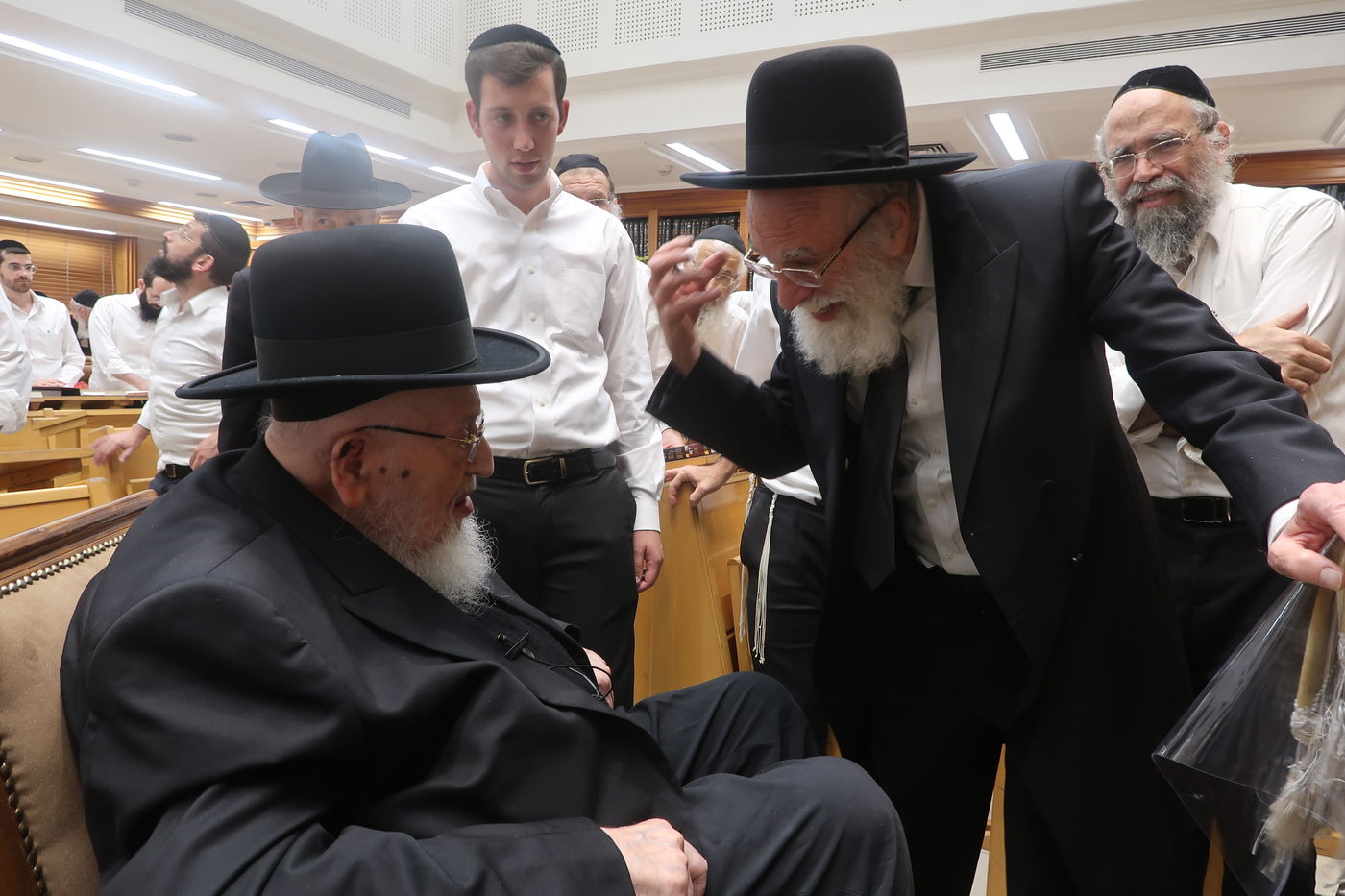 הילולת הגראמ"מ שך אצל חתנו הגרמ"צ ברגמן