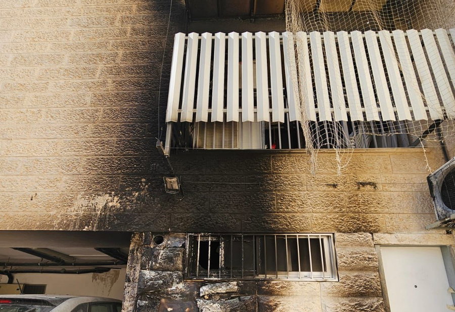 שכן התעורר בבהלה מהלהבות: צעיר מבית שמש חשוד בהצתת הבניין