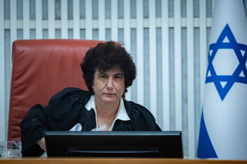 דפנה ברק ארז