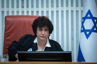 דפנה ברק ארז