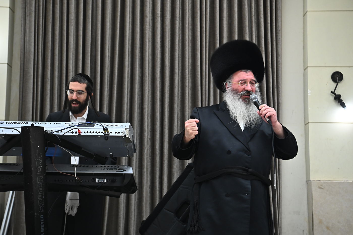 שמחת נישואי בן הרב חיים אהרן קאופמן 