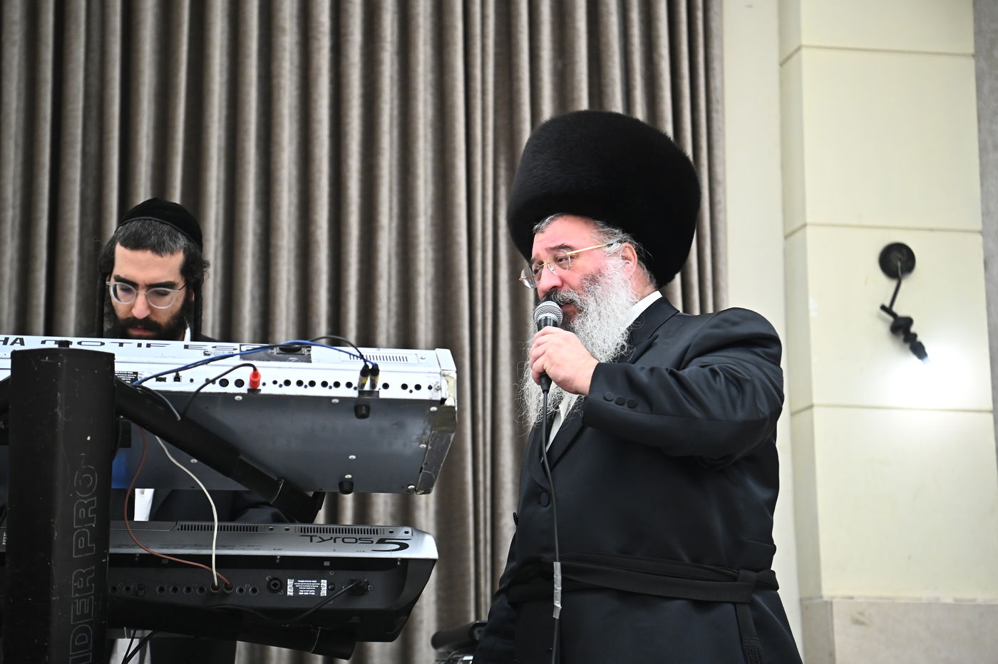 שמחת נישואי בן הרב חיים אהרן קאופמן 