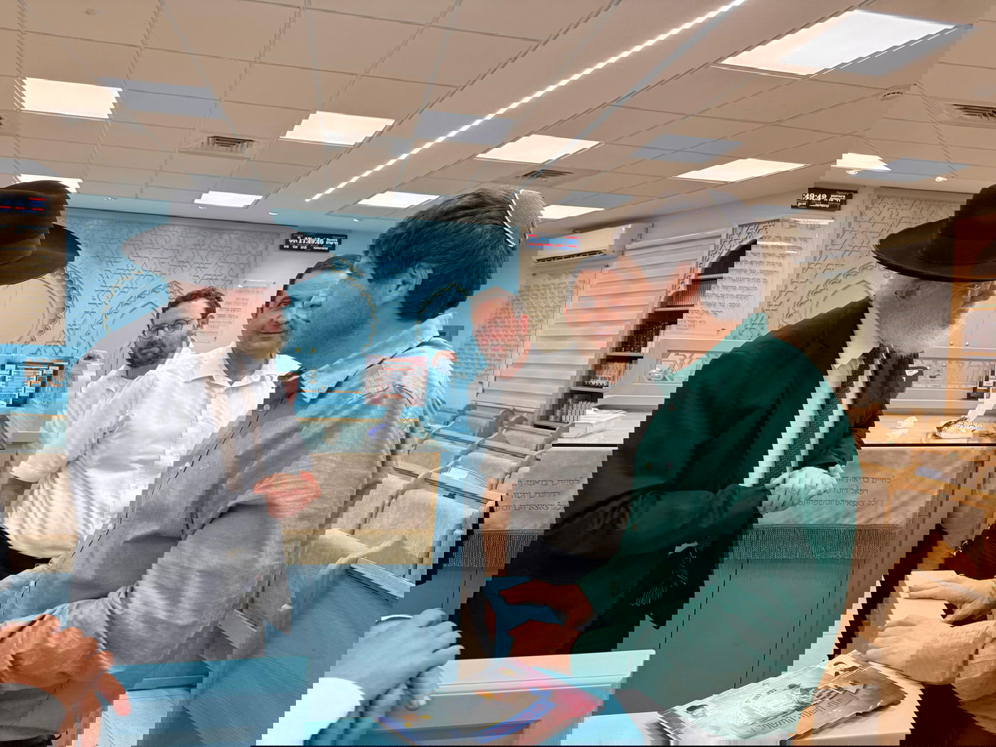 חנוכת כיכר ע"ש 'רבני משפחת מאזוז' בפתח תקווה