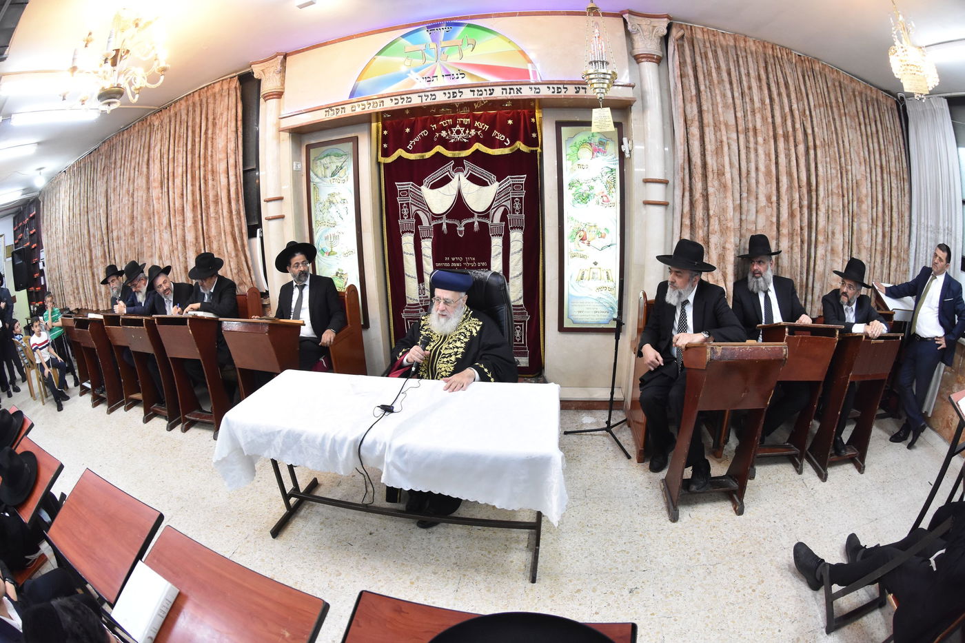 הראשל"צ הגר"י יוסף בביקור בישיבת "אורחות התלמוד"