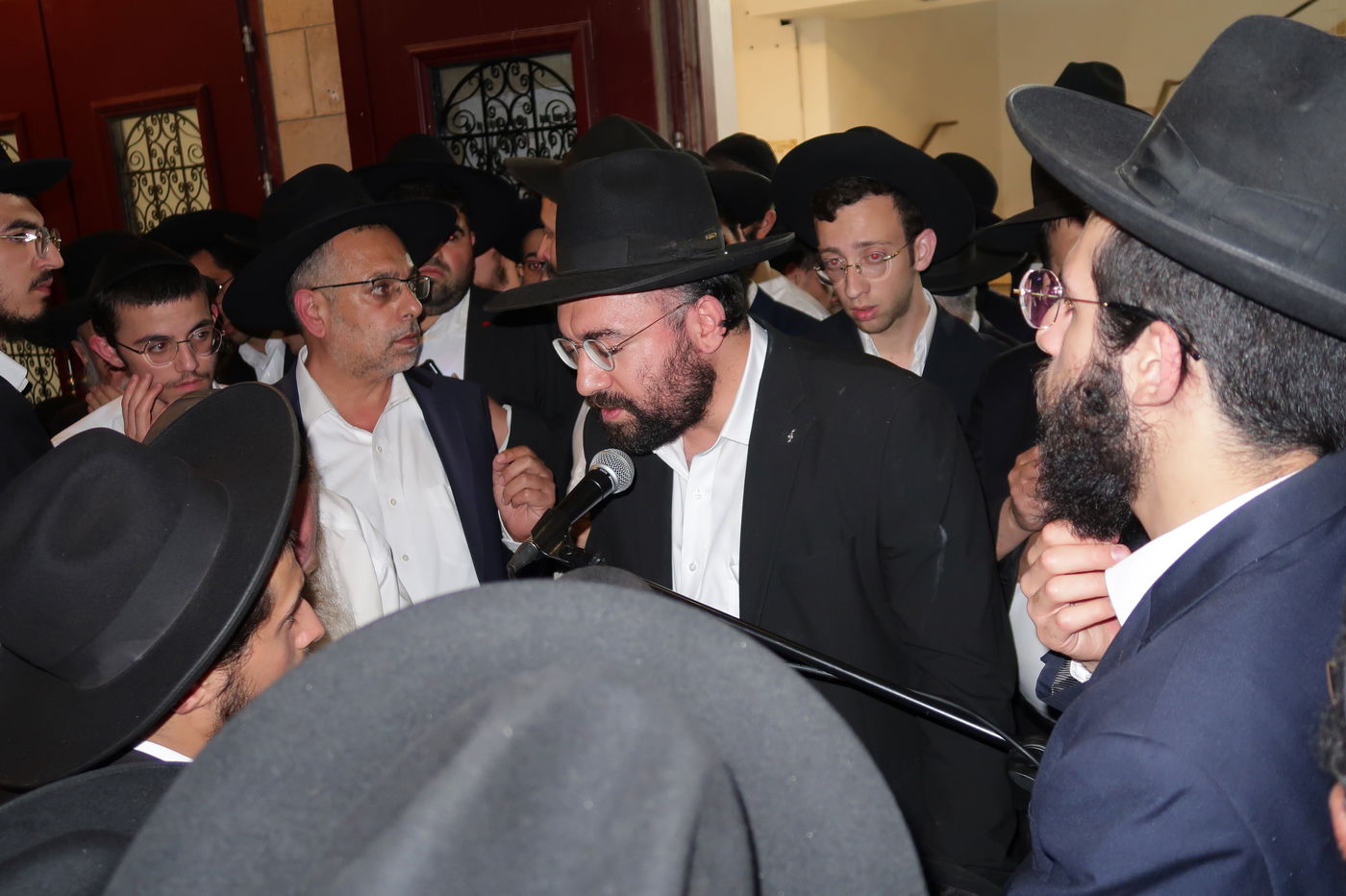 מסע הלויית הגאון רבי שאול צדקה זצ"ל