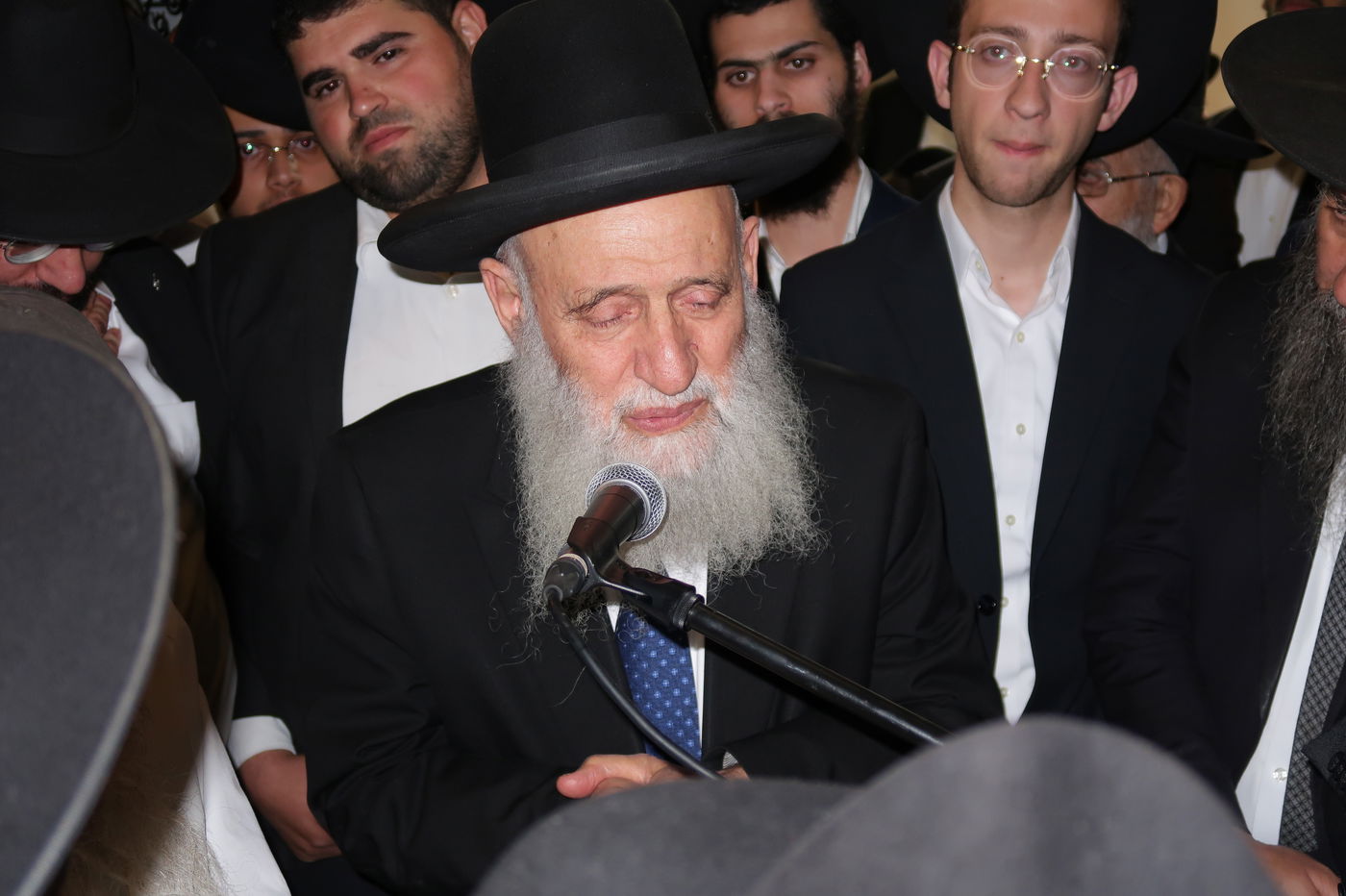 מסע הלויית הגאון רבי שאול צדקה זצ"ל