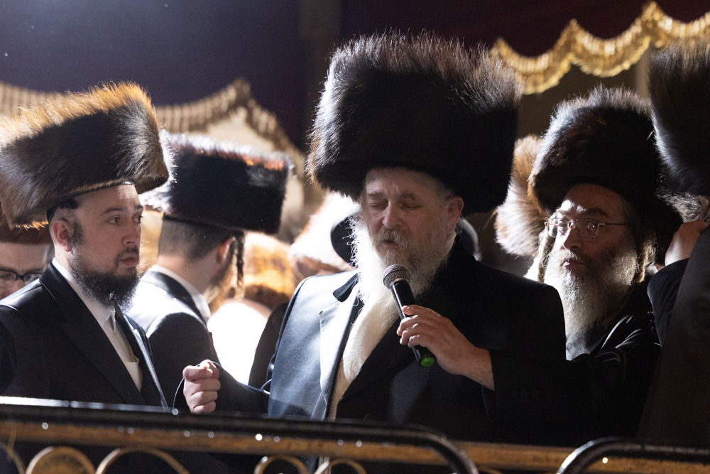 שמחת נישואי בן האדמו"ר מסקווירא ב"פ