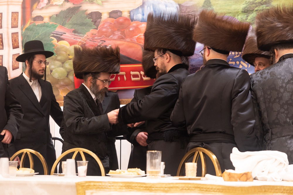 שמחת נישואי בן האדמו"ר מסקווירא ב"פ