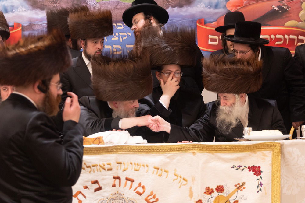 שמחת נישואי בן האדמו"ר מסקווירא ב"פ