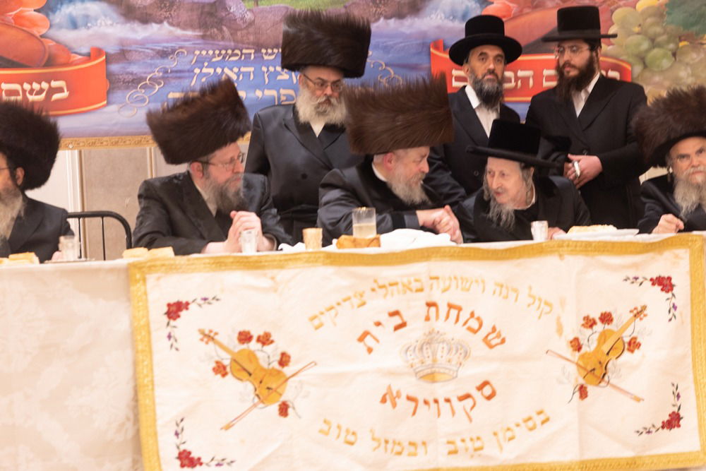 שמחת נישואי בן האדמו"ר מסקווירא ב"פ