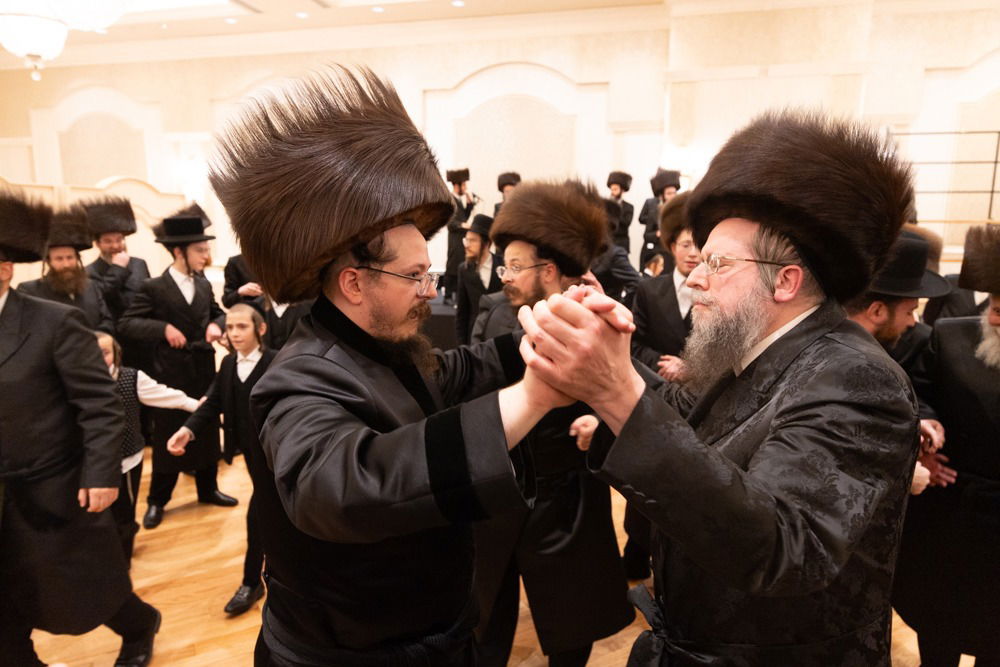 שמחת נישואי בן האדמו"ר מסקווירא ב"פ