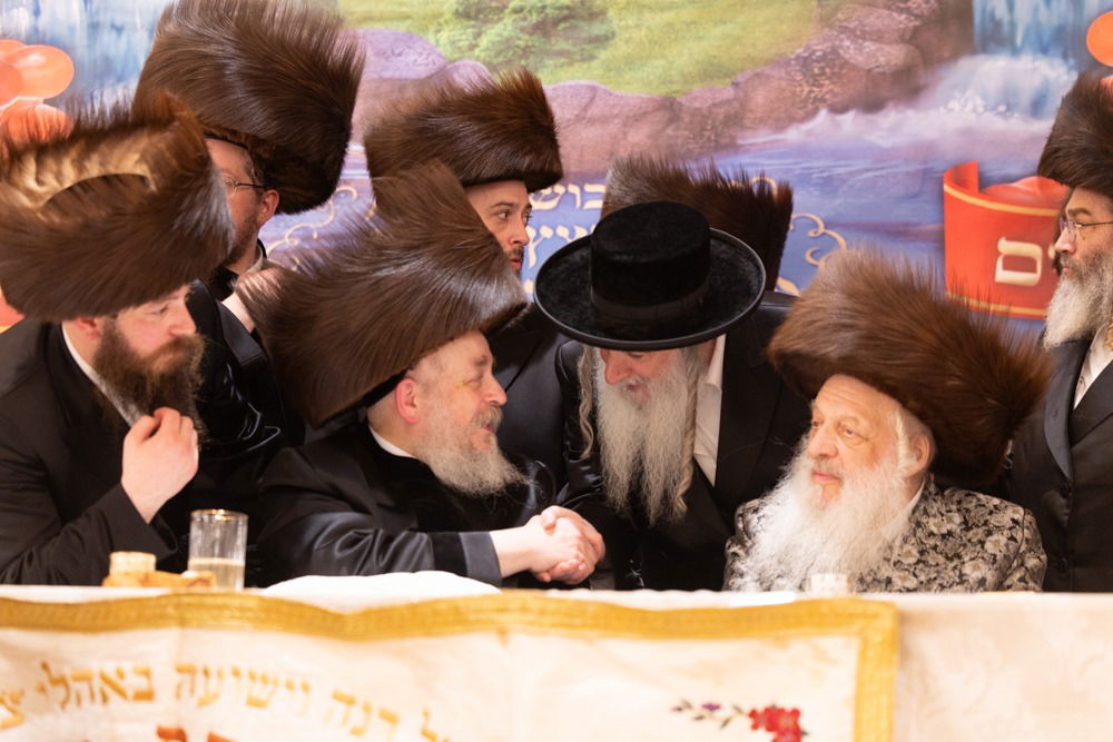 שמחת נישואי בן האדמו"ר מסקווירא ב"פ