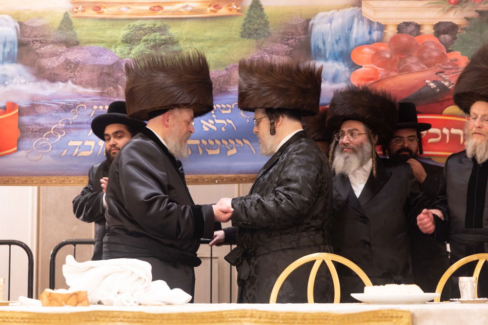 שמחת נישואי בן האדמו"ר מסקווירא ב"פ