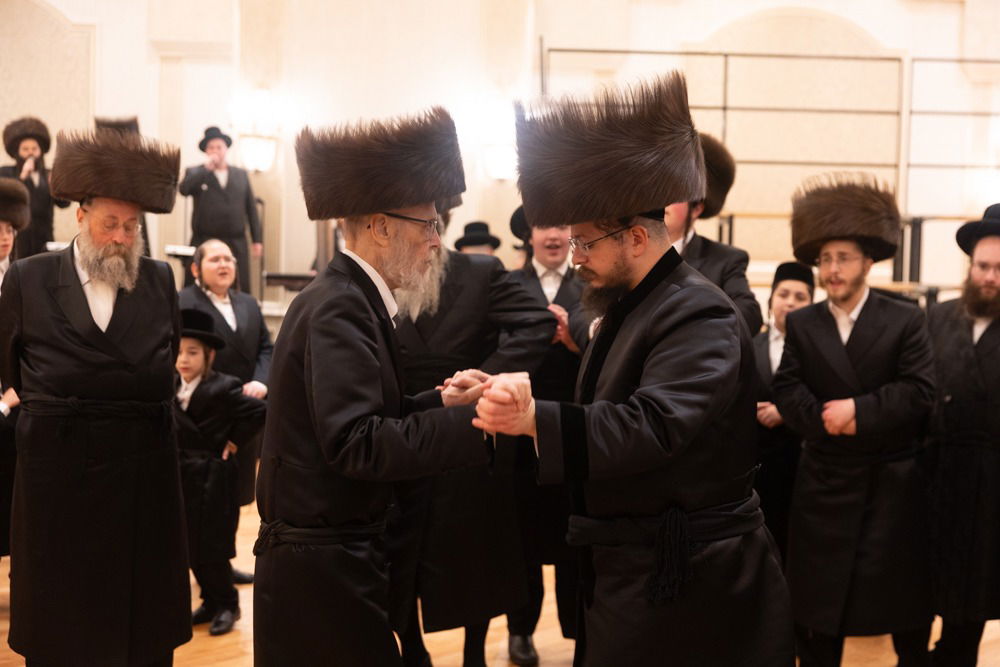 שמחת נישואי בן האדמו"ר מסקווירא ב"פ