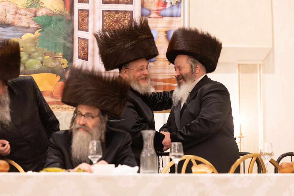 שמחת נישואי בן האדמו"ר מסקווירא ב"פ