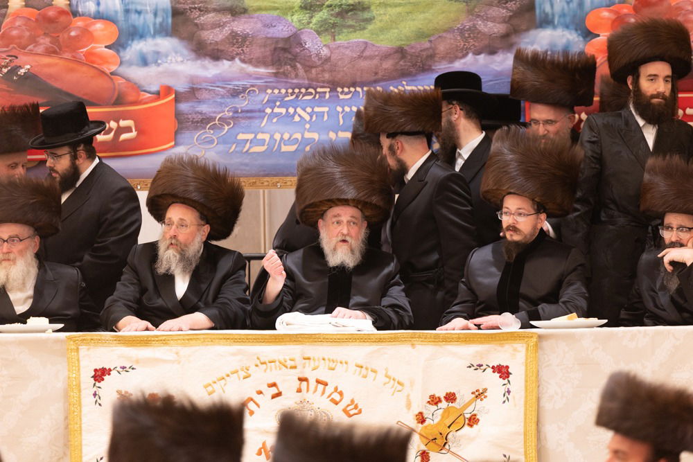 שמחת נישואי בן האדמו"ר מסקווירא ב"פ