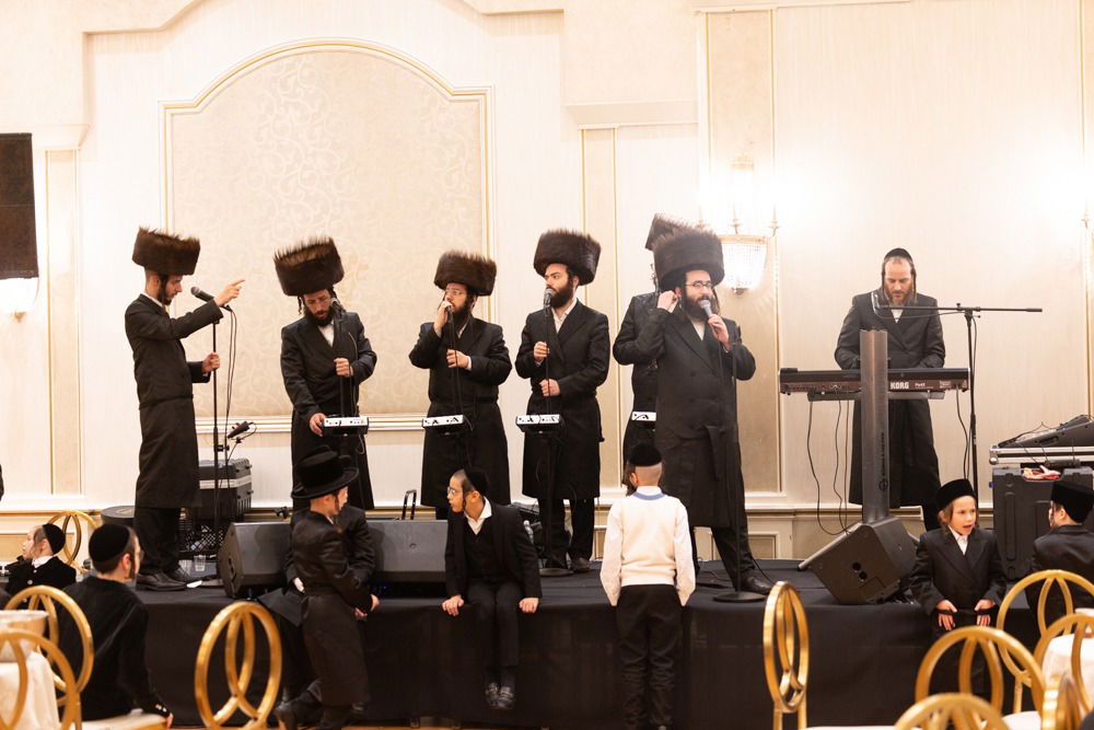 שמחת נישואי בן האדמו"ר מסקווירא ב"פ