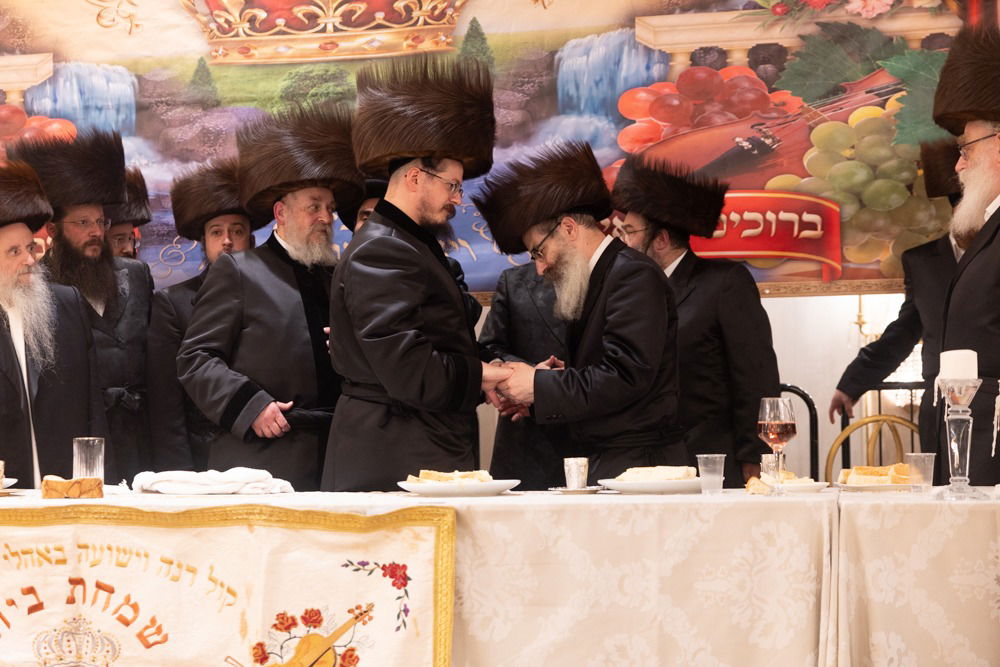 שמחת נישואי בן האדמו"ר מסקווירא ב"פ