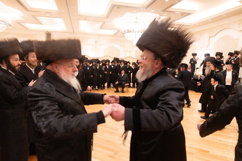 שמחת נישואי בן האדמו"ר מסקווירא ב"פ
