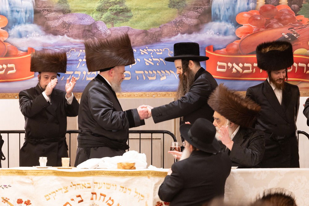 שמחת נישואי בן האדמו"ר מסקווירא ב"פ