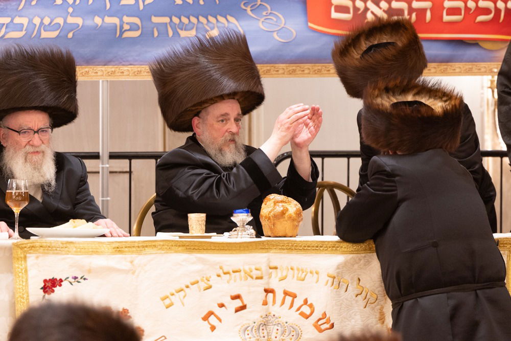 שמחת נישואי בן האדמו"ר מסקווירא ב"פ