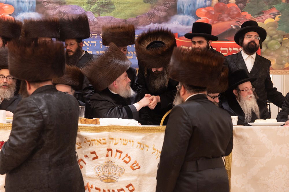 שמחת נישואי בן האדמו"ר מסקווירא ב"פ