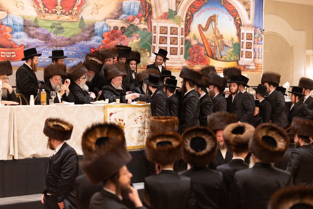 שמחת נישואי בן האדמו"ר מסקווירא ב"פ