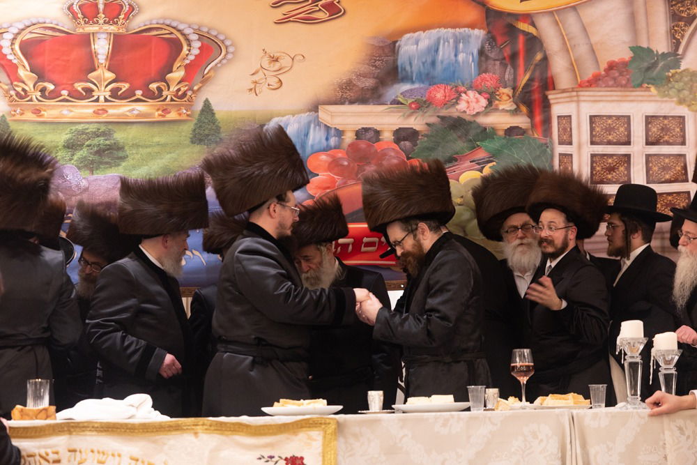 שמחת נישואי בן האדמו"ר מסקווירא ב"פ