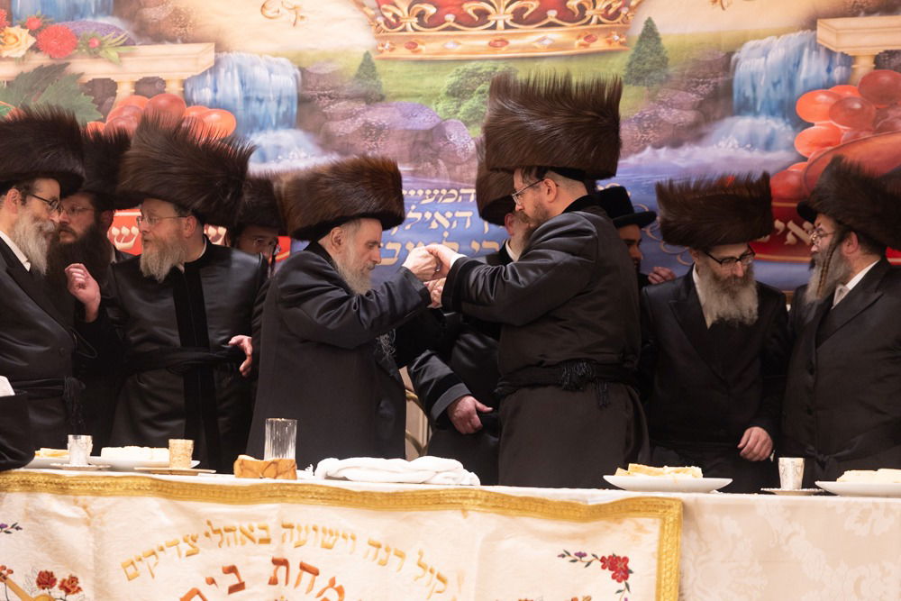 שמחת נישואי בן האדמו"ר מסקווירא ב"פ