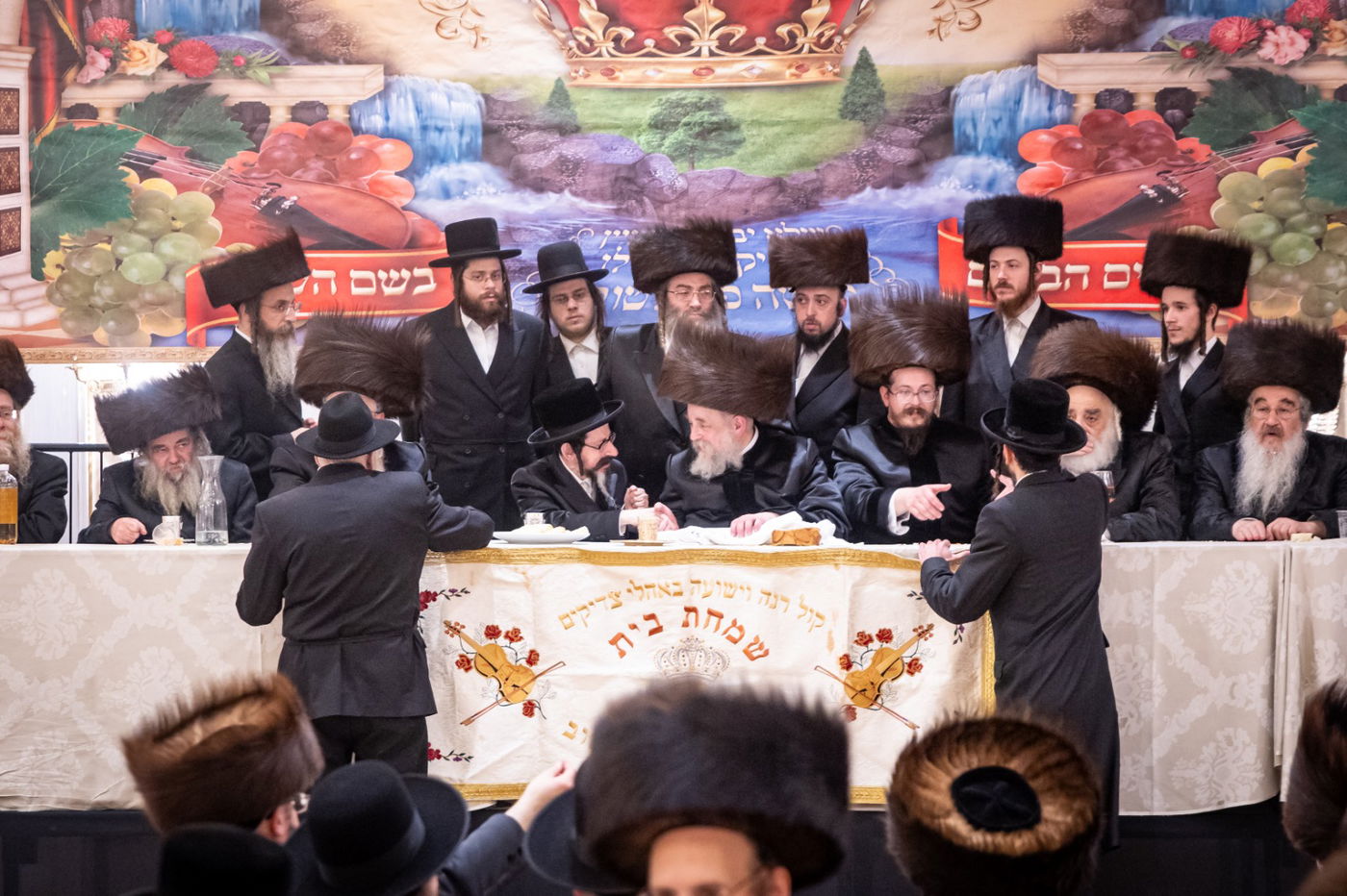 שמחת נישואי בן האדמו"ר מסקווירא ב"פ