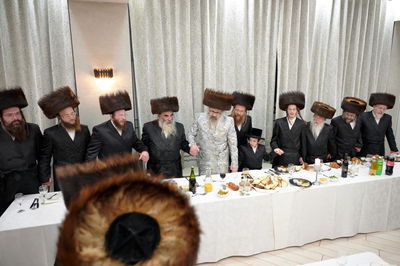 האדמו"ר מויז'ניץ לונדון בשמחה