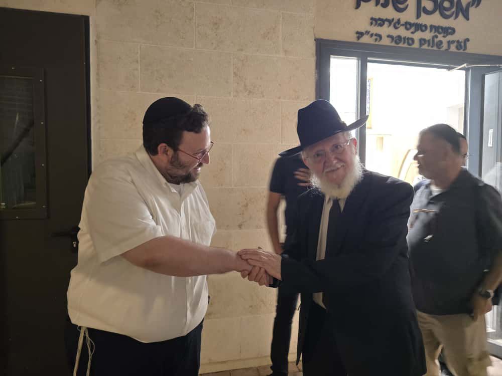 חנוכת כיכר ע"ש 'רבני משפחת מאזוז' בפתח תקווה