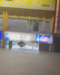 "מים בגובה הצוואר" | ה'סופר טייפון' הגיע לטייוואן - אלפי תושבים פונו • תיעוד 