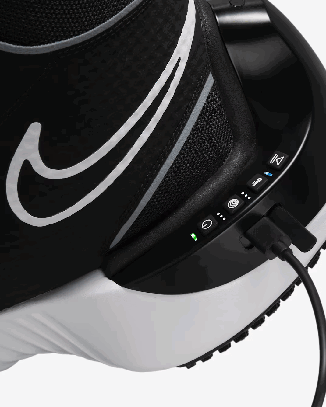 עם טעינה המאפשרת בין שעה לשעה וחצי עבודה בפעילות מקסימלית