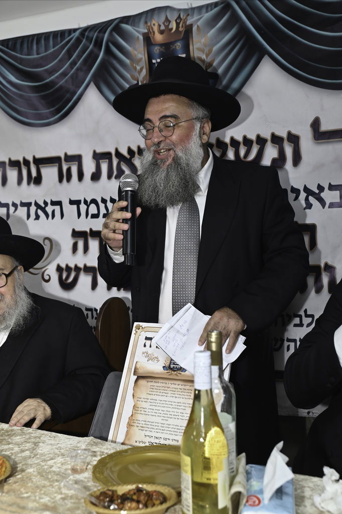 הכנסת ס"ת והכתרת רבי אהרן טולידאנו לרב קהילת אברכים ברכסים