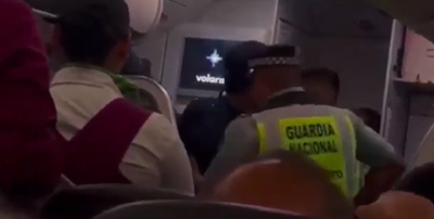 המעצר על המטוס