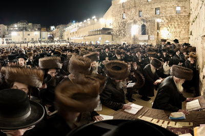 האדמו"ר ממחנובקא בעלזא בכותל המערבי