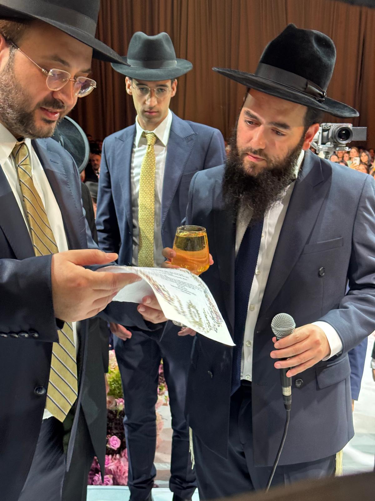 שמחת נישואי נכדו של האדמו"ר רבי דוד חנניה פינטו