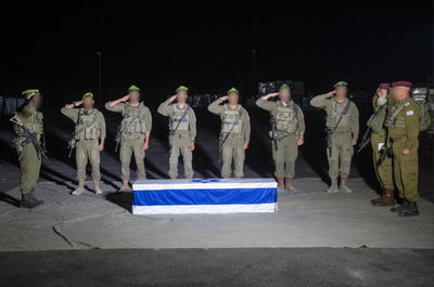 ארונו של מני ז"ל